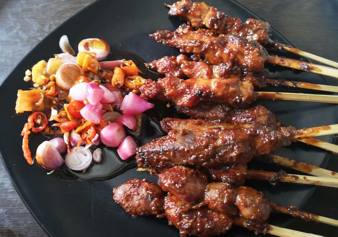 Ada Sejak 1971, Lokasi Strategis, Harga Menu Makanan , Nyaman Meski Tanpa AC, Keunggulannya , Menu Spesial 