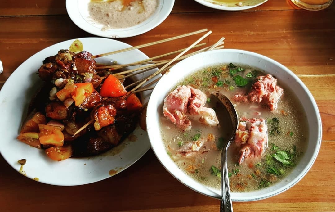 Alamat Dimana, Daftar Menu Makanan , Daftar Minuman , Keistimewaan Warung , Fasilitas Warung , Tips Makan Enak