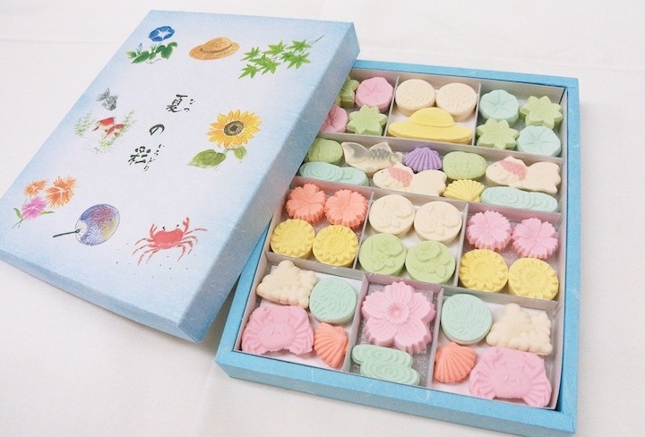 1. Kue Dango, 2. Taiyaki, 3. Sakura Mochi, 5. Dorayaki, 6. Higashi, 7. Youkan, 8. Yatsuhashi, 9. Namagashi, 10. Oshiruko