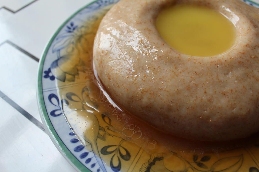 1. Kue Bobengka, 2. Asida, 3. Tart Yahudi, 4. Kue Cara, 5. Kue Lontar, 6. Kue Pudding Madona, 7. Talam Sagu, 8. Kue Yabu, 9. Ampas Tarigu, 10. Namu-Namu