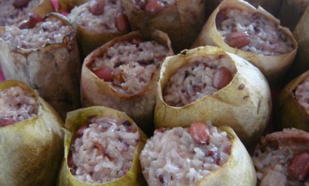 1. Chai Kwe, 2. Bingka, 3. Lapis Perancis, 4. Pisang Goreng Srikaya, 5. Kiam Ko Kwe, 6. Kue Kantong Semar, 7. Jorong-Jorong, 8. Kue Pasung, 9. Pengkang, 10. Lempok Durian