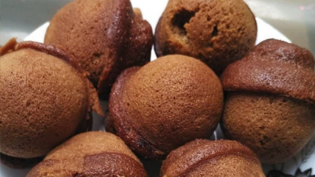 1. Beppa Janda, 2. Taripang, 3. Barongko, 4. Apang Paranggi, 5. Kue Cucur, 6. Kue Tetu, 7. Putu Pinrang, 8. Kue Kurma, 9. Kue Gulung, 10. Karasi