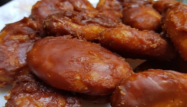 1. Beppa Janda, 2. Taripang, 3. Barongko, 4. Apang Paranggi, 5. Kue Cucur, 6. Kue Tetu, 7. Putu Pinrang, 8. Kue Kurma, 9. Kue Gulung, 10. Karasi