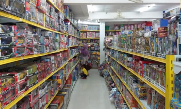 1. Putra Mainan, 2. Gama Galeri Mainan, 3. Toys Kingdom, 4. Planet Anak, 5. Adeka Toys, 6. Mainanku, 7. Mizan Toys, 8. Surya Jaya Abadi, 9. Tosca Toys, 10. Toko Bobo Mesra