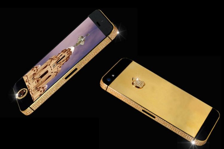 1. Falcon Supernova iPhone 6 Pink Diamond, 2. Black Diamond iPhone 5, 3. Diamond Rose iPhone 4 32 GB, 4. Stuart Hughes iPhone 4s Elite Gold, 5. Supreme Goldstriker iPhone 3G 32 GB, 6. iPhone 3G King’s Button, 7. Goldvish Le Million, 8. Diamond Crypto Smartphone, 9. Gresso Luxor Las Vegas Jackpot, 10. iPhone Princess Plus