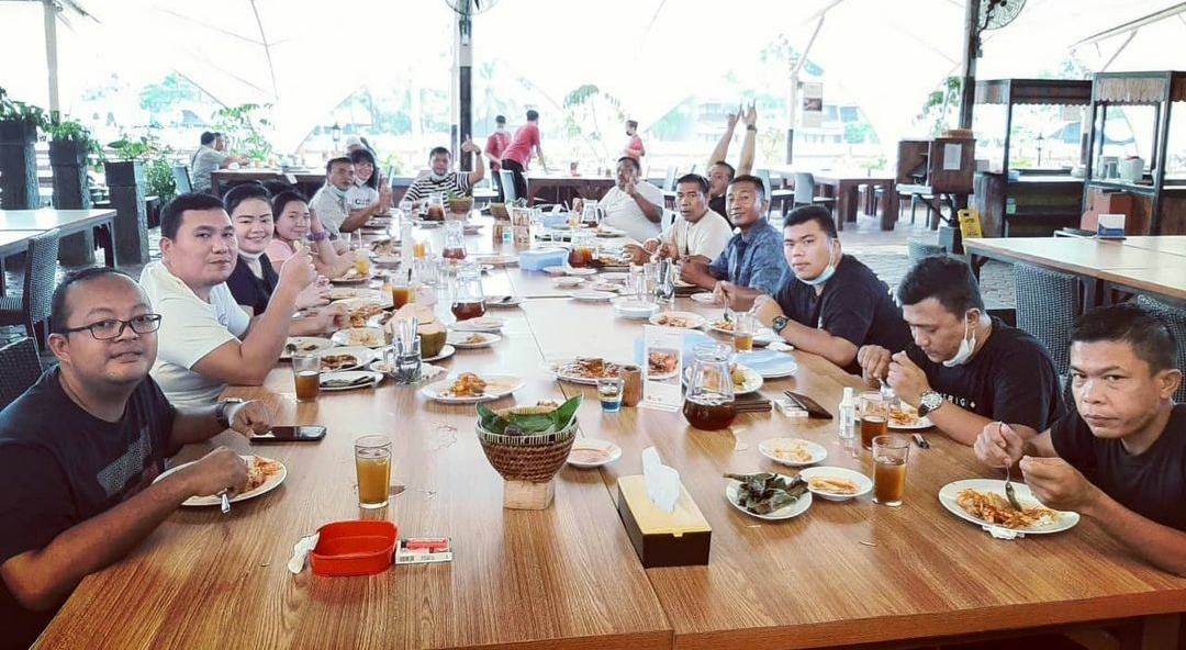1. Bandar Djakarta, 2. Dapur Solo, 3. Taman Santap Rumah Kayu Ancol, 4. Segarra Resto, 5. Bebek Kaleyo Sunter, 6. Cabe Ijo, 7. Talaga Sampireun, 8. Rasane Seafood PIK, 9. Mo-mo Paradise, 10. Aroma Sop Seafood