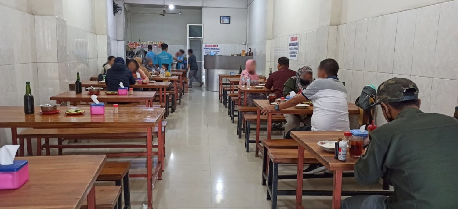 1. Ulu Juku’, 2. Kota Daeng, 3. Mie Titi BTP, 4. Topaz, 5. Pallubasa Serigala Hertasning, 6. Kampoeng Popsa, 7. Kedai Malindo, 8. Kampoeng Kuliner Makassar Antang, 9. Sunachi Harbour, 10. Coto Paraikatte