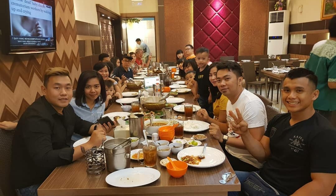1. Aroma Coto Gagak , 2. Pallubasa Serigala, 3. Rumah Makan Ulu Juku’, 4. Kampoeng Popsa, 5. Cobek Cobek, 6. New Dinar Seafood, 7. Rumah Makan Nelayan, 8. Sunachi Suki Restaurant, 9. Muda Mudi, 10. Seafood Apong