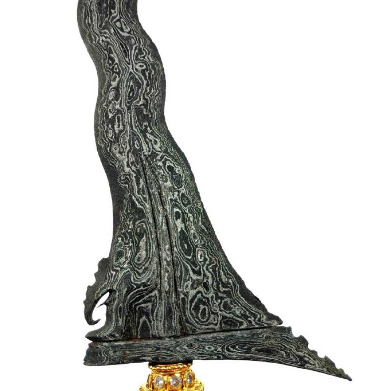 1. Keris Naga Raja, 2. Keris Kyai Sabuk Inten, 3. Keris Kyai Carito Buntolo, 4. Keris Jalak Budho Singosari, 5. Keris Nogo Sosro Kinatah, 6. Keris Pakubuwono, 7. Keris Hamengkubuwono, 8. Keris Ngadiboyo, 9. Keris Pamor Utuh, 10. Keris Milik Petinggi Kerajaan