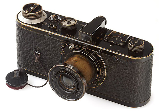 1. Leica 0-Serie Nr.107, 2. Susse Frères Daguerreotype, 3. Canon ‘Diamond Ixus’, 4. Phase One XF 100MP, 5. Leica M9-P ‘Edisi Hermes’, 6. Hasselblad H6D-400C MS, 7. Hasselblad H5D-200c, 8. Hasselblad A5D-80, 9. Panoscan Mark III MK-3, 10. Leica S2-P