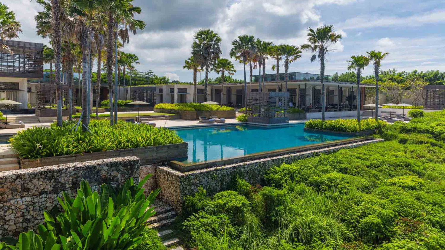 1. Six Senses Uluwatu, 2. The St. Regis Bali Resort, 3. The Edge, 4. Bulgari Resort, 5. Alila Villas Uluwatu, 6. Four Seasons at Sayan Ubud, 7. Mandapa, A Ritz-Carlton Resort, 8. Hanging Gardens of Bali, 9. W Hotel, 10. Amankila