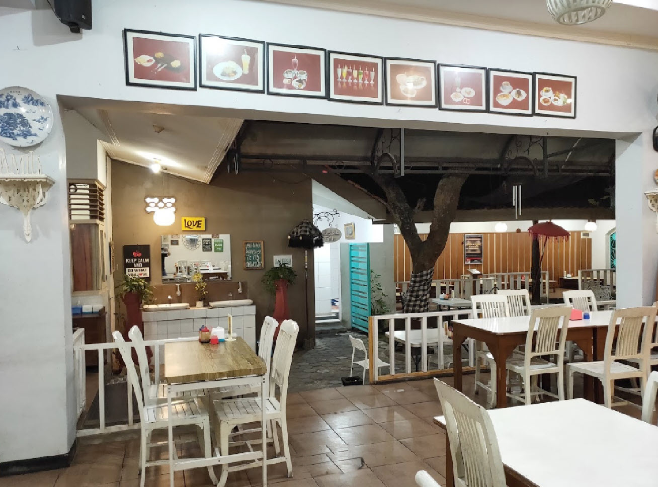 1. Sambel Djawa, 2. Sego Dalem, 3. Teras Bali, 4. Selaras, 5. Sego Kucing Jogja Pekalongan, 6. Pondok Ikan Bakar Wiroto, 7. Garang Asem H. Masduki, 8. Panderasa, 9. Sop Buntut Bu Leman, 10. Ayam Gepuk Super Lezat