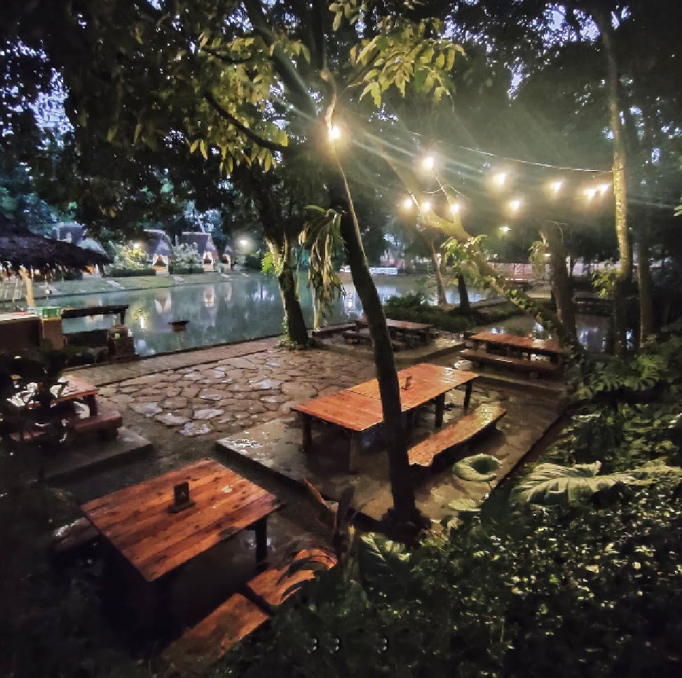1. Market City BSD Mall Ararasa, 2. Aeon Sushi, 3. Cerenti, 4. RM Tirtonadi, 5. Saint Cinnamon Intermark BSD, 6. La Vera Pizza BSD, 7. Chicking LuLu, 8. Bakmi Mpek Tjoen, 9. Seafood 68 Pasar Modern BSD, 10. Phopho Café & Resto
