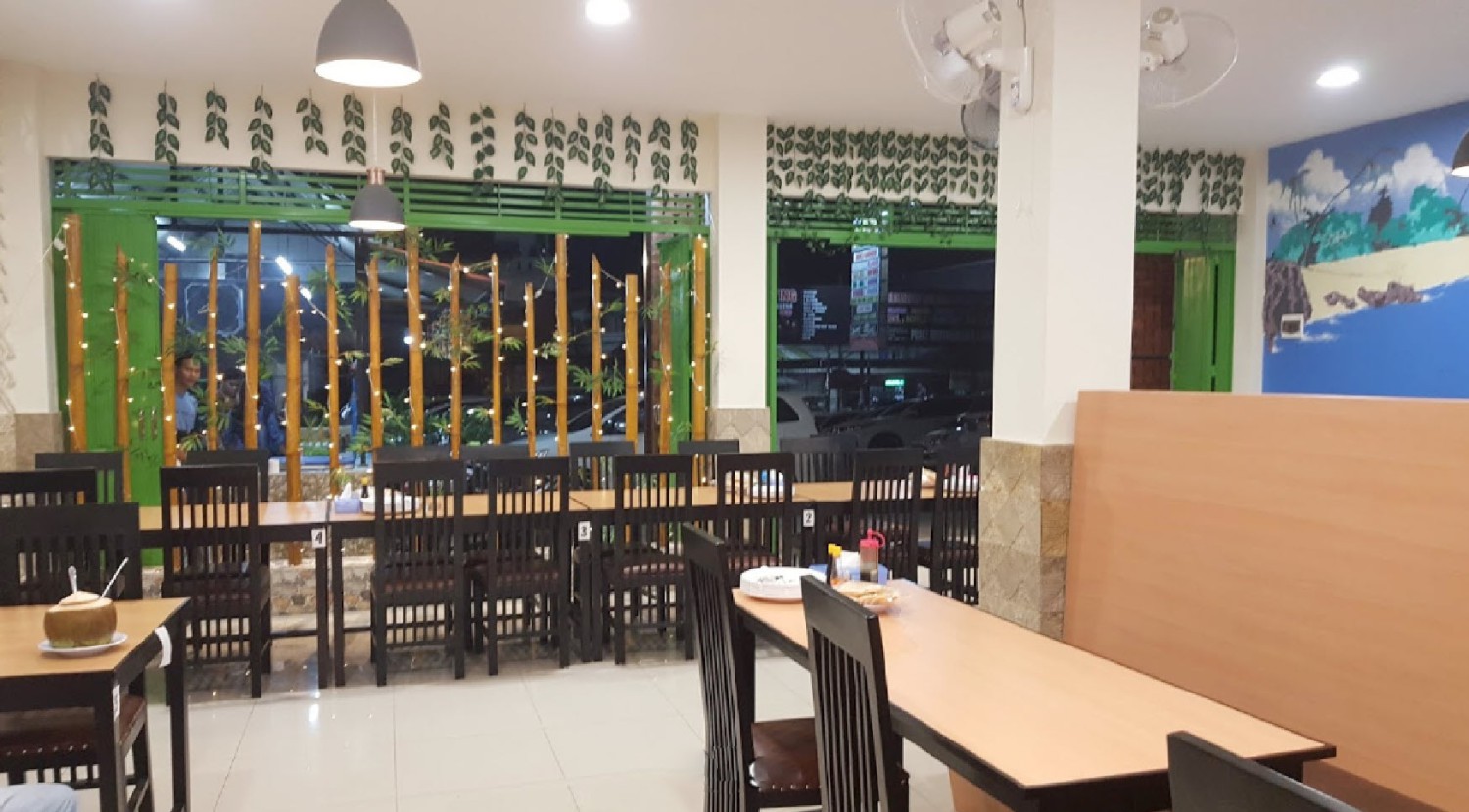 1. Warung Samarendah, 2. Ikan Bakar Bamboo, 3. Taberu, 4. Torani Juanda, 5. Soto Kuwin Banjar, 6. Pondok Borneo, 7. Ayam Goreng Banjar, 8. Martabak Banjar, 9. Sari Bhoga Seafood Resto, 10. Bubur Ayam Bandung Kartika