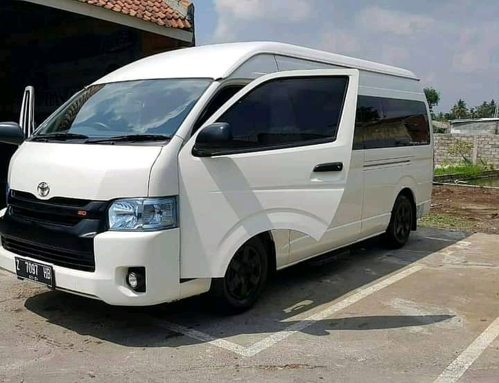 1. Bestrans, 2. Golden Prima, 3. Teratai , 4. Mitratrans Travel, 5. PO Nusantara, 6. Karuna, 7. Lestari, 8. Bintang Raya, 9. Armada Intercity, 10. PO Pahala Kencana, 11. Endho Travel, 12. Fajar Utama, 13. Travel Pilihanku, 14. Bosnya Travel, 15. Thalita Travel, 16. Travel Dcarolina Trans, 17. Srisinergi Trans CV