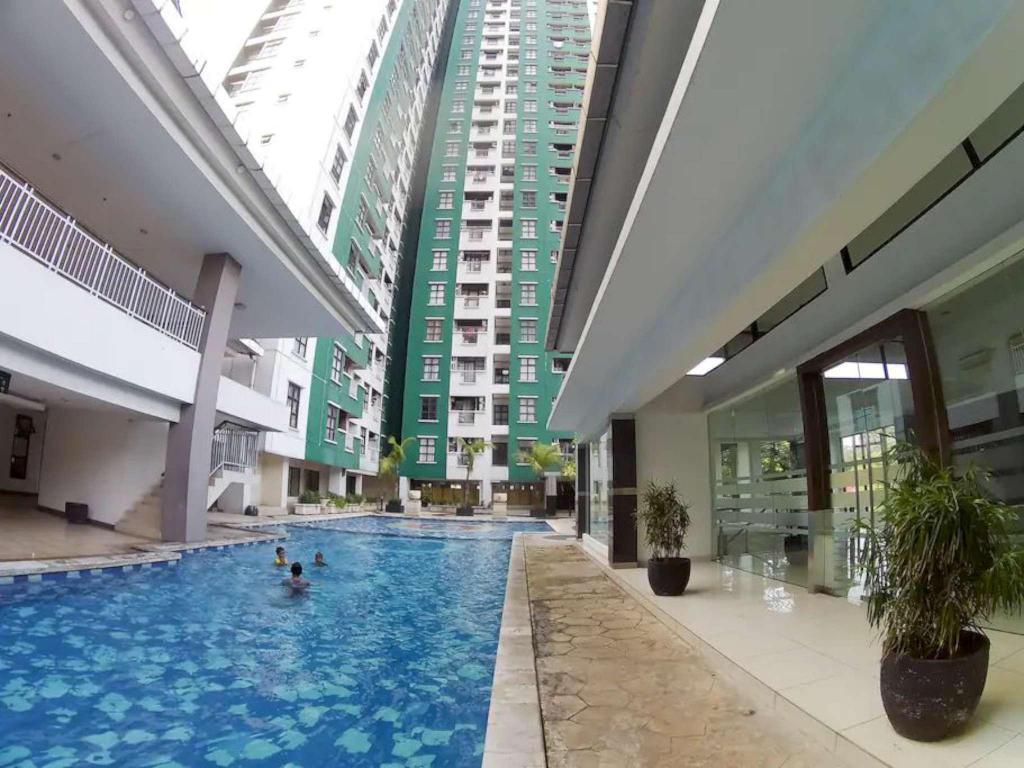 1. Thamrin Executive Residence, 2. Apartemen Capitol Suites, 3. Anandamaya Residence, 4. Capitol Park Residence, 5. Mitra Oasis Residence, 6. Salemba Residence, 7. Apartemen Pavilion, 8. Green Pramuka City, 9. Park Royale Apartment, 10. Menteng Square Tower B