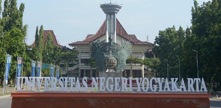 1. Universitas Gadjah Mada, 2. Universitas Negeri Yogyakarta, 3. Universitas Sarjanawiyata Tamansiswa, 4. Universitas Islam Negeri Sunan Kalijaga, 5. Universitas Ahmad Dahlan, 6. Universitas Janabadra, 7. Universitas Kristen Duta Wacana, 8. Universitas Islam Indonesia, 9. Universitas Atma Jaya Yogyakarta, 10. Universitas Sanata Dharma, 11. Universitas Alma Ata, 12. Universitas AMIKOM, 13. Universitas Cokroaminoto Yogyakarta, 14. UPN Veteran Yogyakarta, 15. Universitas Proklamasi 45 Yogyakarta