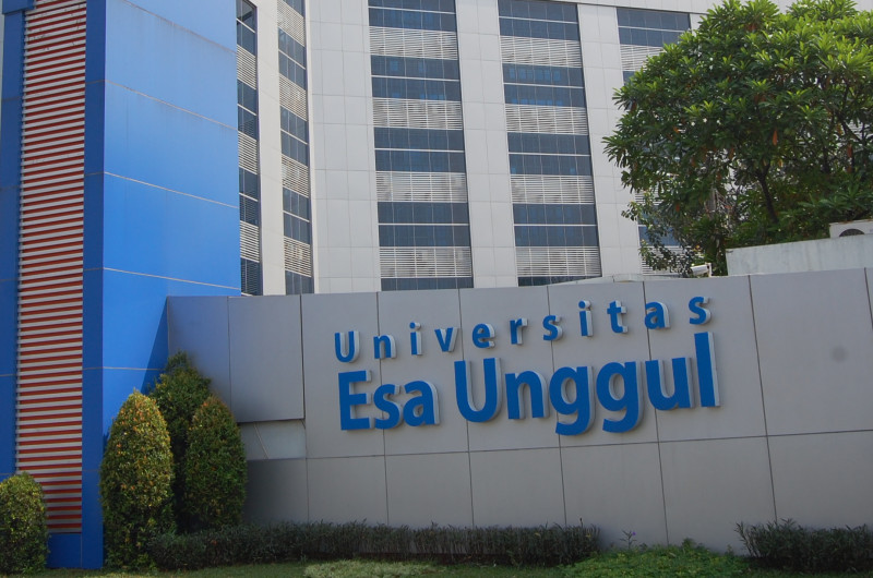 1. Universitas Nusa Mandiri, 2. Universitas Gunadarma Kampus J1, 3. Universitas Esa Unggul, 4. Universitas Islam 45 Bekasi, 5. LSPR Bekasi, 6. Sekolah Tinggi Ilmu Ekonomi Bisnis Internasional, 7. Universitas Krisnadwipayana, 8. Universitas Bhayangkara Jakarta Raya Kampus Bekasi, 9. Binus @Bekasi Bridging Campus, 10. Universitas Satya Negara Indonesia Kampus B, 11. Sekolah Tinggi Bahasa Asing JIA, 12. Sekolah Tinggi Ilmu Kesehatan Bani Saleh, 13. Perbanas Institute, 14. Universitas Islam As Syafiiyah, 15. AMIKOM Sultan Agung