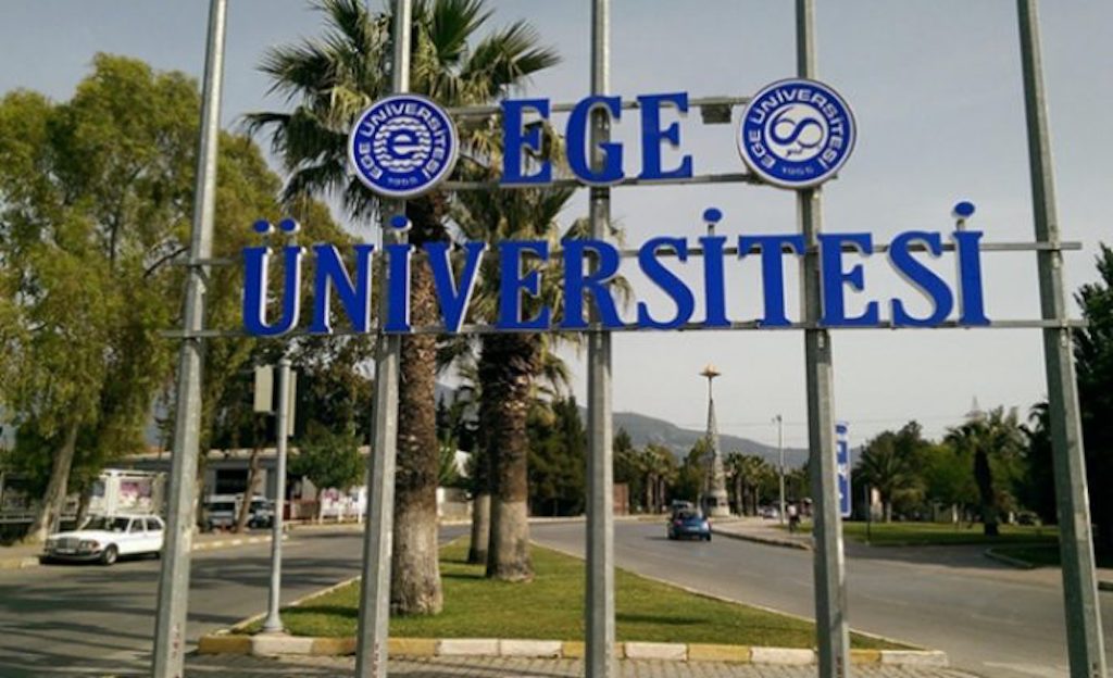 1. Universitas Istanbul, 2. Universitas Boğaziçi, 3. Universitas Ankara, 4. Universitas Teknik Istanbul, 5. Universitas Sakarya, 6. Universitas Marmara, 7. Universitas Anadolu, 8. Universitas Dokuz Eylul, 9. Universitas Ataturk, 10. Universitas Gaziantep, 11. Universitas Teknik Timur Tengah, 12. Universitas Ege, 13. Universitas Yeditepe, 14. Universitas Bursa Uludag, 15. Universitas Firat