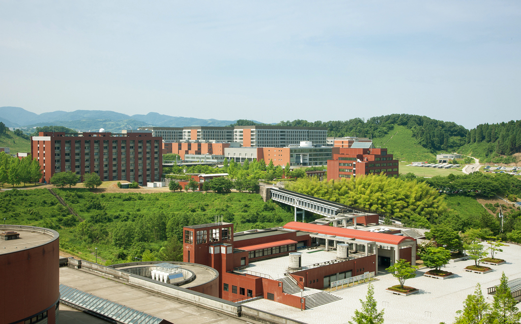 1. Universitas Tokyo, 2. Universitas Kyoto, 3. Institut Teknologi Tokyo, 4. Universitas Waseda, 5. Universitas Osaka, 6. Universitas Keio, 7. Universitas Tohoku, 8. Universitas Kyushu, 9. Universitas Hokkaido, 10. Universitas Kobe, 11. Universitas Sains Tokyo, 12. Tokyo Metropolitan University, 13. Universitas Kedokteran dan Gigi Tokyo, 14. Universitas Kanazawa, 15. Universitas Chiba