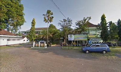 1. Politeknik Negeri Banyuwangi, 2. Universitas 17 Agustus 1945, 3. Universitas Bakti Indonesia, 4. Universitas PGRI Banyuwangi, 5. Sekolah Tinggi Ilmu Kesehatan, 6. Akademi Kelautan, 7. Universitas Airlangga, 8. Institut Agama Islam Blokagung, 9. Akademi Kesehatan Rustida, 10. Institut Agama Islam Ibrahimy