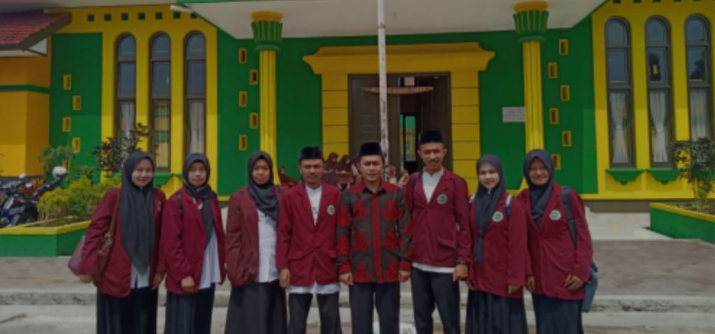 1. Universitas Suryakancana, 2. Universitas Putra Indonesia, 3. Akademi Kebidanan Cianjur, 4. Sekolah Tinggi Teologi Cipanas, 5. Sekolah Tinggi Agama Islam Al Azhary, 6. Sekolah Tinggi Agama Islam Al Ittihad, 7. STIT Al-Azami Cianjur, 8. STAI Imam Syafi’i, 9. Sekolah Tinggi Ilmu Syariah Nahdlatul Ulama Cianjur, 10. Sekolah Tinggi Ilmu Al Quran ZAD