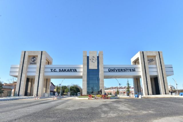 1. Universitas Istanbul, 2. Universitas Boğaziçi, 3. Universitas Ankara, 4. Universitas Teknik Istanbul, 5. Universitas Sakarya, 6. Universitas Marmara, 7. Universitas Anadolu, 8. Universitas Dokuz Eylul, 9. Universitas Ataturk, 10. Universitas Gaziantep, 11. Universitas Teknik Timur Tengah, 12. Universitas Ege, 13. Universitas Yeditepe, 14. Universitas Bursa Uludag, 15. Universitas Firat