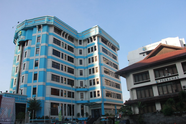 1. Universitas Nusa Mandiri, 2. Universitas Gunadarma Kampus J1, 3. Universitas Esa Unggul, 4. Universitas Islam 45 Bekasi, 5. LSPR Bekasi, 6. Sekolah Tinggi Ilmu Ekonomi Bisnis Internasional, 7. Universitas Krisnadwipayana, 8. Universitas Bhayangkara Jakarta Raya Kampus Bekasi, 9. Binus @Bekasi Bridging Campus, 10. Universitas Satya Negara Indonesia Kampus B, 11. Sekolah Tinggi Bahasa Asing JIA, 12. Sekolah Tinggi Ilmu Kesehatan Bani Saleh, 13. Perbanas Institute, 14. Universitas Islam As Syafiiyah, 15. AMIKOM Sultan Agung