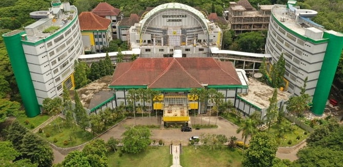 1. Universitas Abdurachman Saleh, 2. Universitas Nusantara PGRI Kediri, 3. Universitas Internasional Semen Indonesia, 4. Universitas Jember, 5. Universitas Muhammadiyah Jember, 6. Sekolah Tinggi Ilmu Kesehatan Ngudia Husada Madura, 7. Universitas Islam Jember, 8. Politeknik Negeri Jember, 9. Politeknik Negeri Madura, 10. Politeknik Perkeretaapian Indonesia Madiun, 11. Universitas Islam Kadiri, 12. Universitas Darul Ulum, 13. Politeknik Negeri Banyuwangi, 14. Politeknik Kelautan dan Perikanan Sidoarjo, 15. Universitas Islam Negeri Sayyid Ali Rahmatullah Tulungagung