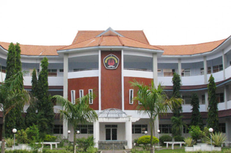 1. Universitas Abdurachman Saleh, 2. Universitas Nusantara PGRI Kediri, 3. Universitas Internasional Semen Indonesia, 4. Universitas Jember, 5. Universitas Muhammadiyah Jember, 6. Sekolah Tinggi Ilmu Kesehatan Ngudia Husada Madura, 7. Universitas Islam Jember, 8. Politeknik Negeri Jember, 9. Politeknik Negeri Madura, 10. Politeknik Perkeretaapian Indonesia Madiun, 11. Universitas Islam Kadiri, 12. Universitas Darul Ulum, 13. Politeknik Negeri Banyuwangi, 14. Politeknik Kelautan dan Perikanan Sidoarjo, 15. Universitas Islam Negeri Sayyid Ali Rahmatullah Tulungagung