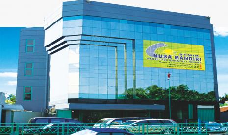 1. Universitas Pelita Harapan, 2. Universitas Multimedia Nusantara, 3. Universitas Prasetiya Mulya, 4. Universitas Bina Nusantara, 5. Matana University, 6. Universitas Bunda Mulia, 7. Swiss German University, 8. Universitas Bina Sarana Informatika, 9. Universitas Buddhi Dharma, 10. Universitas Nusa Mandiri, 11. Universitas Muhammadiyah Tangerang, 12. Universitas Pramita, 13. Universitas Islam Syekh Yusuf, 14. Sekolah Tinggi Ilmu Ekonomi Bisma Lepisi, 15. Universitas Raharja