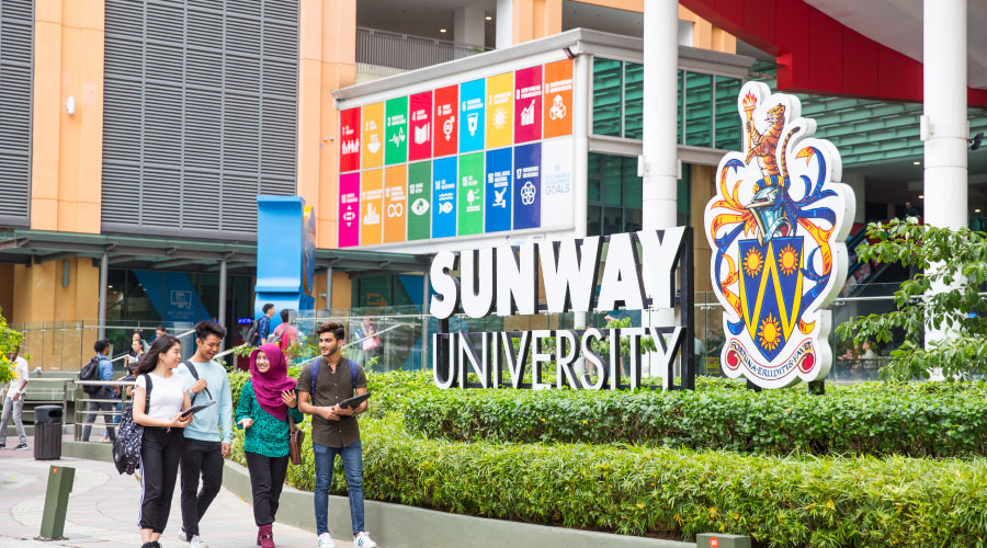 1. Universitas Malaya, 2. Universitas Putra Malaysia, 3. Universitas Kebangsaan Malaysia, 4. Taylor’s University, 5. Universitas Monash Malaysia, 6. Universitas Nottingham Malaysia, 7. Universitas Sunway, 8. Asia Pacific University of Technology & Innovation Malaysia, 9. Universitas Teknologi Malaysia, 10. UCSI Malaysia, 11. Multimedia University – MMU Cyberjaya, 12. International Medical University, 13. Universitas Sains Malaysia, 14. Universitas Utara Malaysia, 15. Universitas Manajemen dan Sains