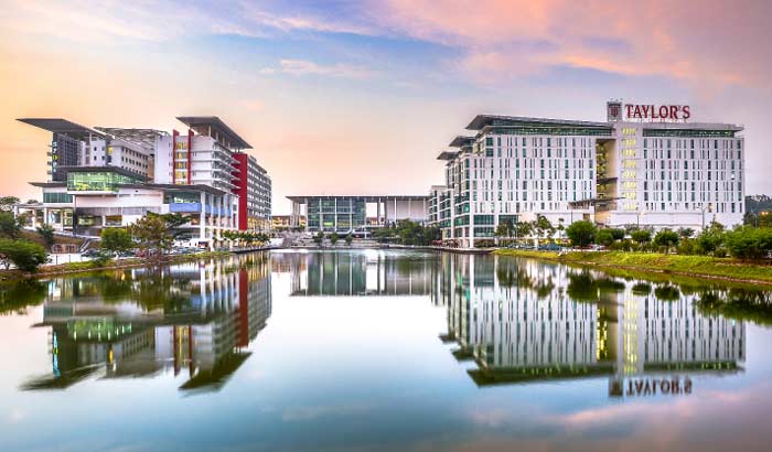 1. Universitas Malaya, 2. Universitas Putra Malaysia, 3. Universitas Kebangsaan Malaysia, 4. Taylor’s University, 5. Universitas Monash Malaysia, 6. Universitas Nottingham Malaysia, 7. Universitas Sunway, 8. Asia Pacific University of Technology & Innovation Malaysia, 9. Universitas Teknologi Malaysia, 10. UCSI Malaysia, 11. Multimedia University – MMU Cyberjaya, 12. International Medical University, 13. Universitas Sains Malaysia, 14. Universitas Utara Malaysia, 15. Universitas Manajemen dan Sains