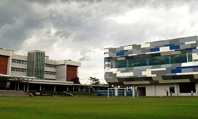 1. Universitas Pelita Harapan, 2. Universitas Multimedia Nusantara, 3. Universitas Prasetiya Mulya, 4. Universitas Bina Nusantara, 5. Matana University, 6. Universitas Bunda Mulia, 7. Swiss German University, 8. Universitas Bina Sarana Informatika, 9. Universitas Buddhi Dharma, 10. Universitas Nusa Mandiri, 11. Universitas Muhammadiyah Tangerang, 12. Universitas Pramita, 13. Universitas Islam Syekh Yusuf, 14. Sekolah Tinggi Ilmu Ekonomi Bisma Lepisi, 15. Universitas Raharja