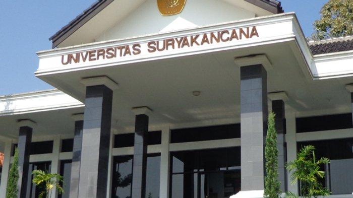 1. Universitas Suryakancana, 2. Universitas Putra Indonesia, 3. Akademi Kebidanan Cianjur, 4. Sekolah Tinggi Teologi Cipanas, 5. Sekolah Tinggi Agama Islam Al Azhary, 6. Sekolah Tinggi Agama Islam Al Ittihad, 7. STIT Al-Azami Cianjur, 8. STAI Imam Syafi’i, 9. Sekolah Tinggi Ilmu Syariah Nahdlatul Ulama Cianjur, 10. Sekolah Tinggi Ilmu Al Quran ZAD