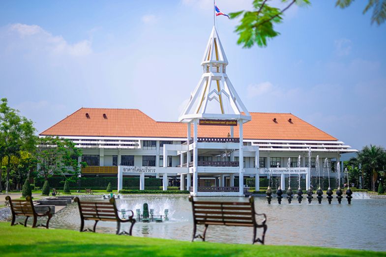 1. Universitas Chulalongkorn, 2. Mahidol University, 3. Chiang Mai University, 4. Thammasat University, 5. King Mongkut’s University of Technology Thonburi, 6. Bangkok University, 7. Prince of Songkla University, 8. University of the Thai Chamber of Commerce, 9. Mae Fah Luang University, 10. Burapha University