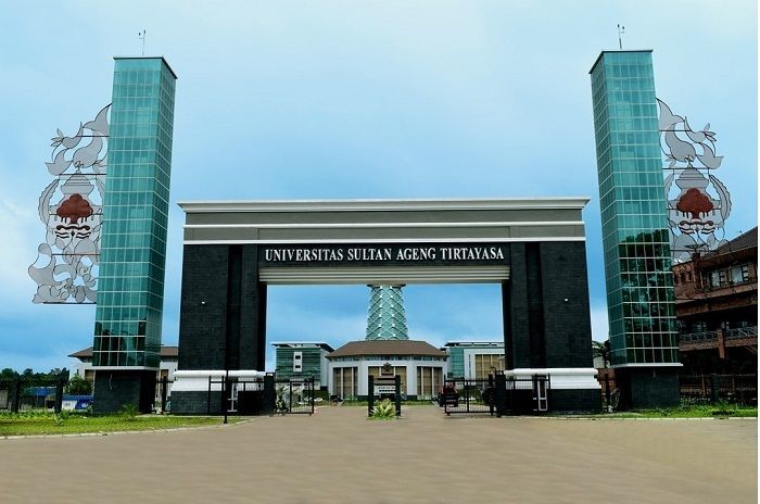 1. Universitas Sultan Ageng Tirtayasa, 2. Universitas Serang Raya, 3. Universitas Banten Jaya, 4. Universitas Islam Negeri Sultan Maulana Hasanuddin, 5. Institut Agama Islam Banten, 6. Sekolah Tinggi Ilmu Ekonomi Banten, 7. Universitas Primagraha, 8. Universitas Bina Bangsa, 9. Universitas Teknologi Nusantara, 10. Sekolah Tinggi Keguruan dan Ilmu Pendidikan Situs Banten
