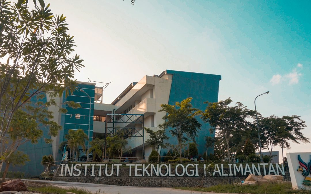1. Institut Teknologi Kalimantan, 2. Politeknik Negeri Balikpapan, 3. Universitas Balikpapan, 4. Universitas Tridharma, 5. Universitas Mulia, 6. Sekolah Tinggi Ilmu Ekonomi Madani, 7. Sekolah Tinggi Teknologi Migas, 8. Sekolah Tinggi Ilmu Ekonomi Balikpapan, 9. Sekolah Tinggi Ilmu Syariah Hidayatullah Balikpapan, 10. Sekolah Tinggi Ilmu Tarbiyah Balikpapan