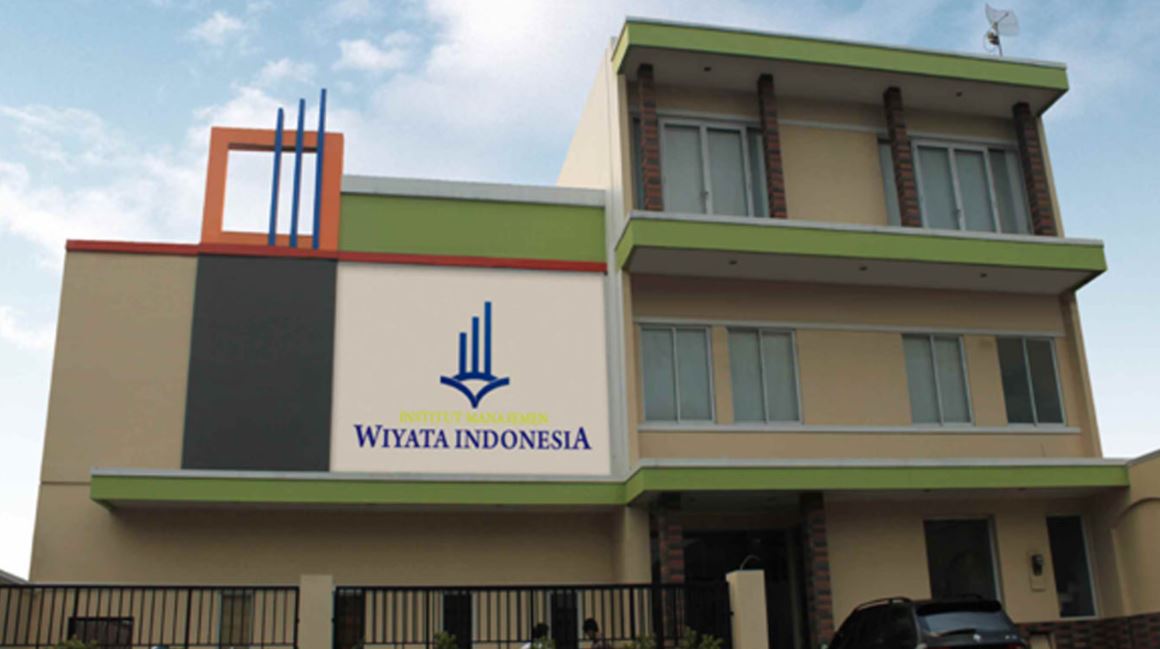 1. Universitas Muhammadiyah Sukabumi, 2. Universitas Nusa Putra, 3. Universitas Bina Sarana Informatika Kampus Sukabumi, 4. Sekolah Tinggi Ilmu Ekonomi PGRI Sukabumi, 5. Politeknik Sukabumi, 6. Sekolah Tinggi Hukum Pasundan, 7. Institut Manajemen Wiyata Indonesia, 8. Institut Madani Nusantara, 9. Sekolah Tinggi Ilmu Sosial dan Ilmu Politik Widyapuri Mandiri, 10. STKIP Bina Mutiara
