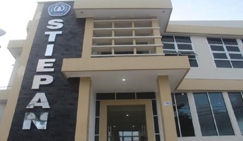 1. Institut Teknologi Kalimantan, 2. Politeknik Negeri Balikpapan, 3. Universitas Balikpapan, 4. Universitas Tridharma, 5. Universitas Mulia, 6. Sekolah Tinggi Ilmu Ekonomi Madani, 7. Sekolah Tinggi Teknologi Migas, 8. Sekolah Tinggi Ilmu Ekonomi Balikpapan, 9. Sekolah Tinggi Ilmu Syariah Hidayatullah Balikpapan, 10. Sekolah Tinggi Ilmu Tarbiyah Balikpapan
