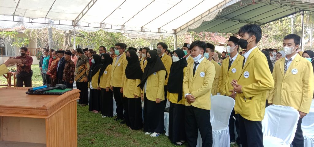 1. Universitas Muhammadiyah Sukabumi, 2. Universitas Nusa Putra, 3. Universitas Bina Sarana Informatika Kampus Sukabumi, 4. Sekolah Tinggi Ilmu Ekonomi PGRI Sukabumi, 5. Politeknik Sukabumi, 6. Sekolah Tinggi Hukum Pasundan, 7. Institut Manajemen Wiyata Indonesia, 8. Institut Madani Nusantara, 9. Sekolah Tinggi Ilmu Sosial dan Ilmu Politik Widyapuri Mandiri, 10. STKIP Bina Mutiara