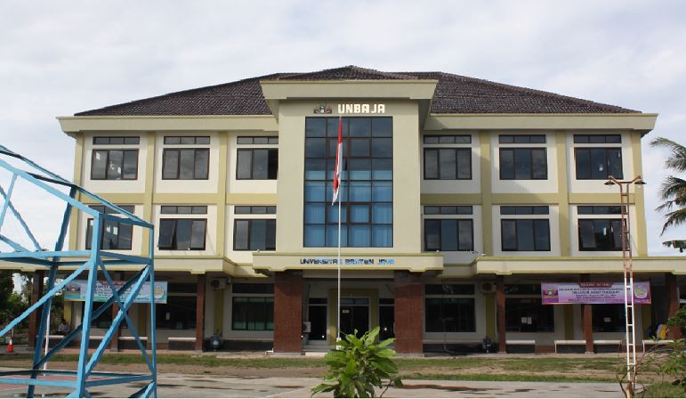 1. Universitas Sultan Ageng Tirtayasa, 2. Universitas Serang Raya, 3. Universitas Banten Jaya, 4. Universitas Islam Negeri Sultan Maulana Hasanuddin, 5. Institut Agama Islam Banten, 6. Sekolah Tinggi Ilmu Ekonomi Banten, 7. Universitas Primagraha, 8. Universitas Bina Bangsa, 9. Universitas Teknologi Nusantara, 10. Sekolah Tinggi Keguruan dan Ilmu Pendidikan Situs Banten
