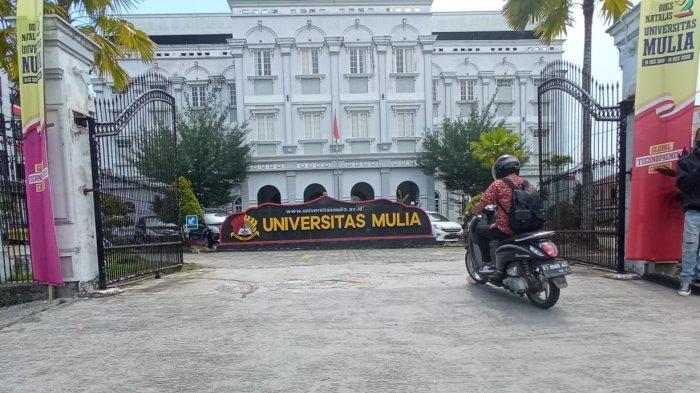 1. Institut Teknologi Kalimantan, 2. Politeknik Negeri Balikpapan, 3. Universitas Balikpapan, 4. Universitas Tridharma, 5. Universitas Mulia, 6. Sekolah Tinggi Ilmu Ekonomi Madani, 7. Sekolah Tinggi Teknologi Migas, 8. Sekolah Tinggi Ilmu Ekonomi Balikpapan, 9. Sekolah Tinggi Ilmu Syariah Hidayatullah Balikpapan, 10. Sekolah Tinggi Ilmu Tarbiyah Balikpapan