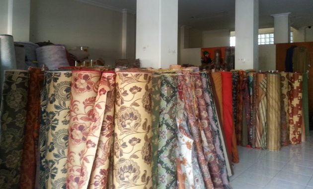 1. Kain Kiloan Marcello, 2. Klewer Jaya, 3. Garuda Wisnu Textile, 4. Kios Kain Kenari, 5. Kain Kaos Barcelona, 6. Kain Kaos Aster 27, 7. Toko Kain Kota Baru, 8. Berly Textile, 9. Toko Kain Tri Nugroho, 10. Fatih Kain Kiloan