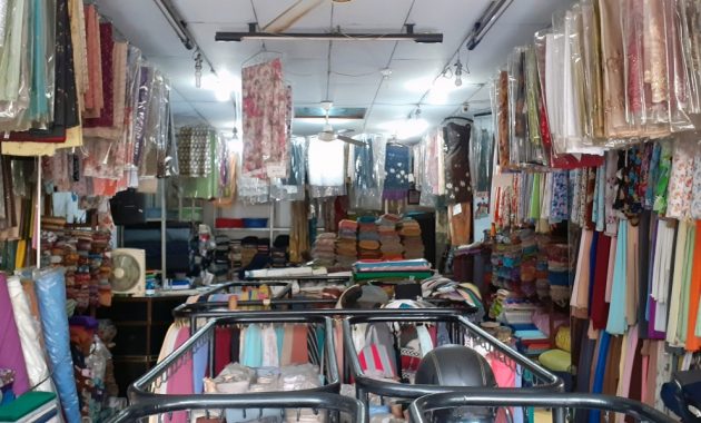 1. Grand Monalisa, 2. Jangkrik Textile, 3. Masempo, 4. Toko Harapan, 5. Sumber Sutera, 6. Toko Alisya 47, 7. D’Fashion Textile &amp; Tailor, 8. Perintis Textile, 9. Toko Sahabat Kaos, 10. Toko Sentosa