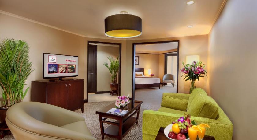 1. Fairmont Senayan, 2. Merlynn Park Hotel, 3. Manhattan Hotel, 4. Kuretakeso Kemang, 5. Millennium Hotel, 6. Mulia Senayan, 7. Kempinski Hotel Indonesia, 8. Ritz Carlton Pacific Place, 9. The Dharmawangsa, 10. The Westin