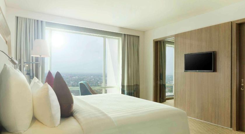 1. JHL Solitaire, 2. Atria Gading Serpong, 3. Novotel Tangerang, 4. Mercure Serpong, 5. Mercure BSD City, 6. Aryaduta Lippo Village, 7. Narita Hotel, 8. Grand Soll Marina, 9. Soll Marina, 10. FM7 Resort