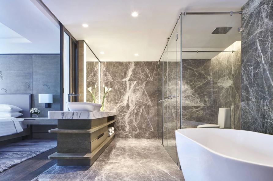 1. Tentrem Jogja, 2. Yogyakarta Marriott, 3. Sheraton Mustika, 4. Novotel Suites, 5. Grand Mercure, 6. Hyatt Regency, 7. Royal Malioboro by Aston, 8. The Alana Malioboro, 9. Swiss-Belboutique, 10. The Manohara