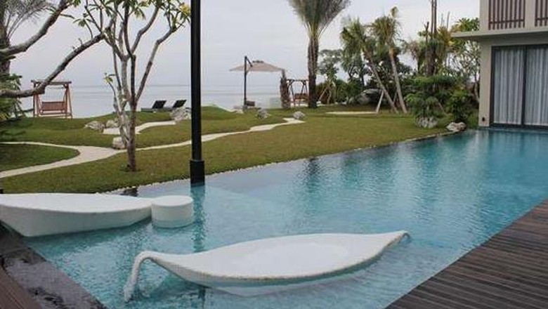 1. Azila Villa, 2. Rumatata Villa, 3. Villa Srimaganti, 4. Green City Villa, 5. H Island Resort, 6. Bali Maisonette, 7. Villavi The Venue, 8. Urban Villa, 9. Coastal Townhouse by Marina Ancol, 10. Kemang Utara Creative Villas