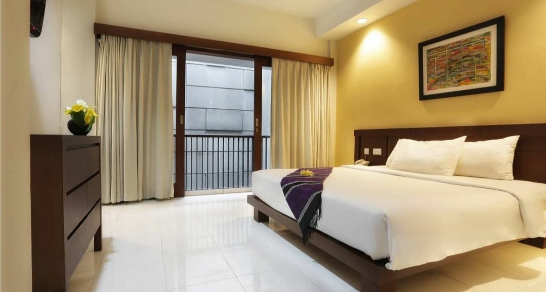Review Hotel, Lokasi Dimana, Daftar Harga Kamar, Fasilitas Yang Ada, Cara Pesan Kamar, Informasi Penting, Tempat Populer Terdekat